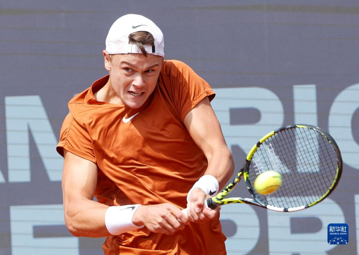 份为球队贡 份为球队贡